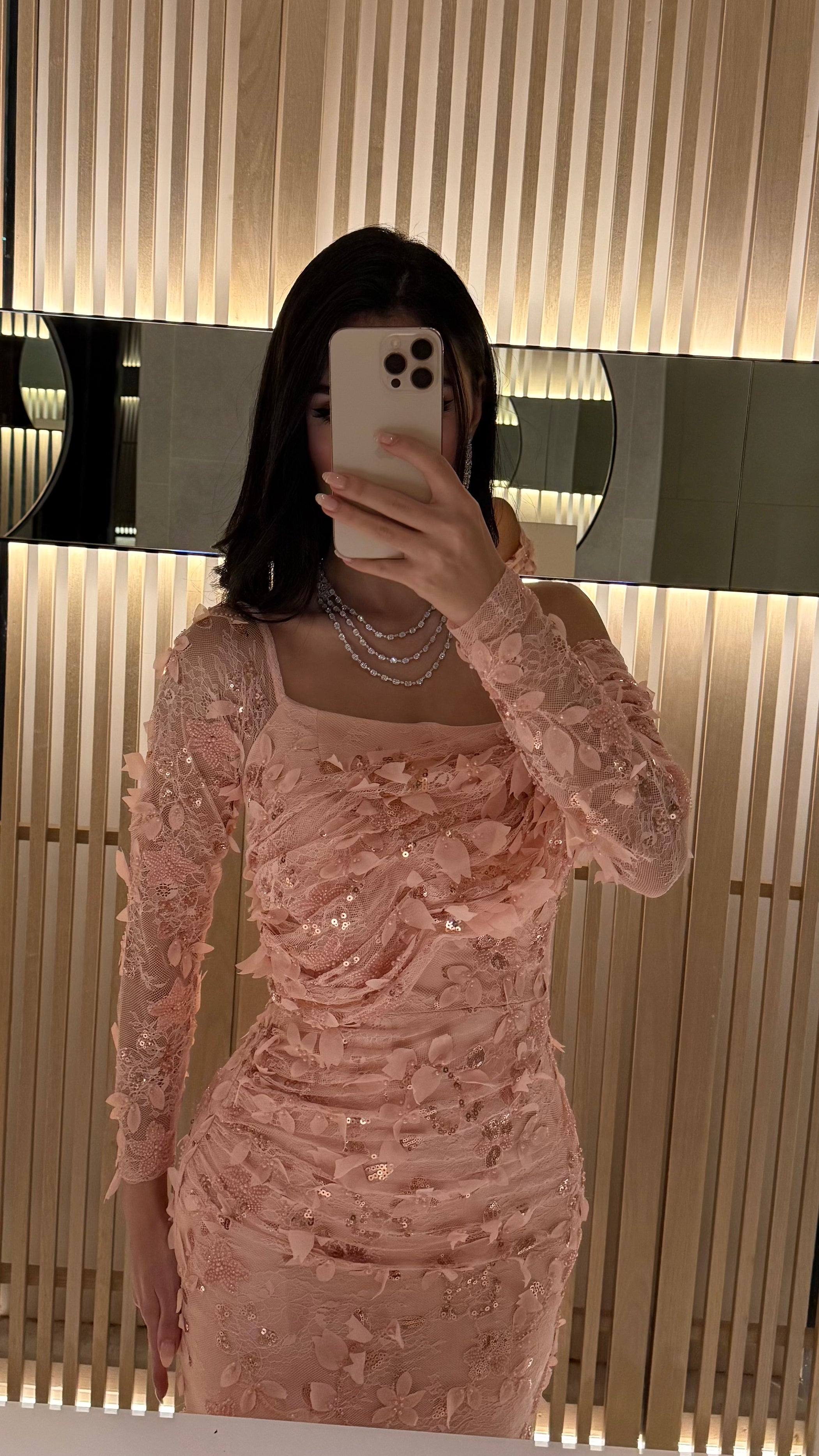 Delicate Rose jalabiya