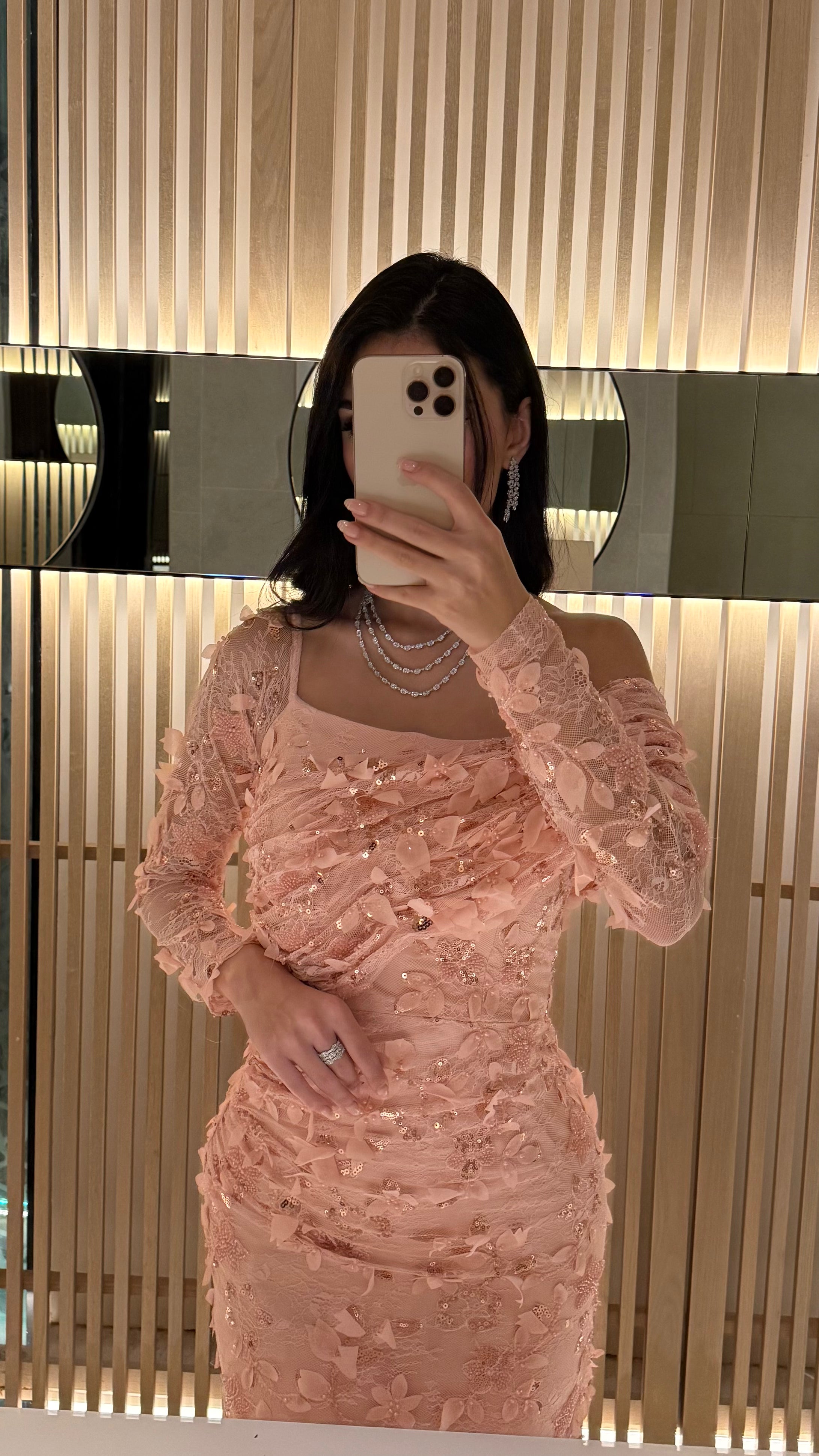 Delicate Rose jalabiya