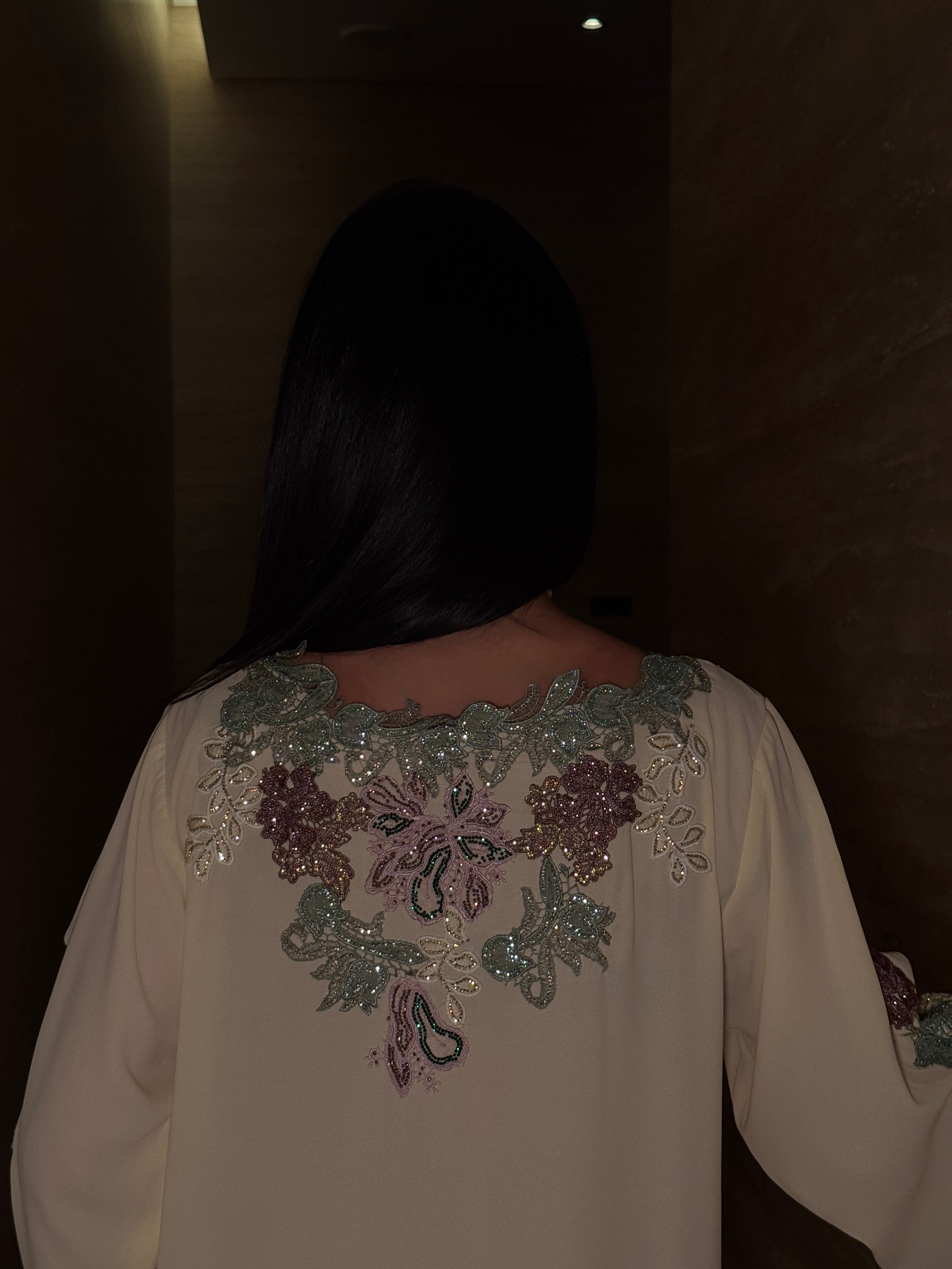 Noor Floral Embroidered Cream Jalabiya